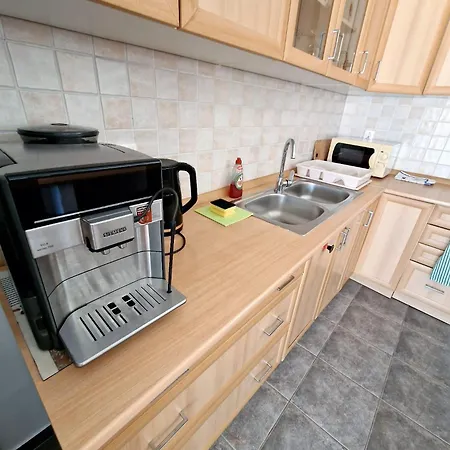 Renata بريفلاكا